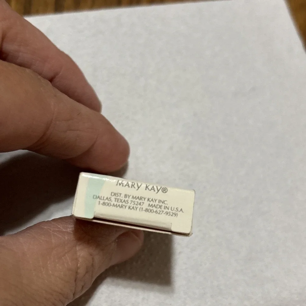 Mary Kay Powder‎ Perfect Eye Color Shadow .09 oz  New Old Stock Fig 2294